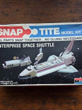 Enterprise Space Shuttle Snap Tite Model #1014 Kit 1979 Vintage Model No Gluing